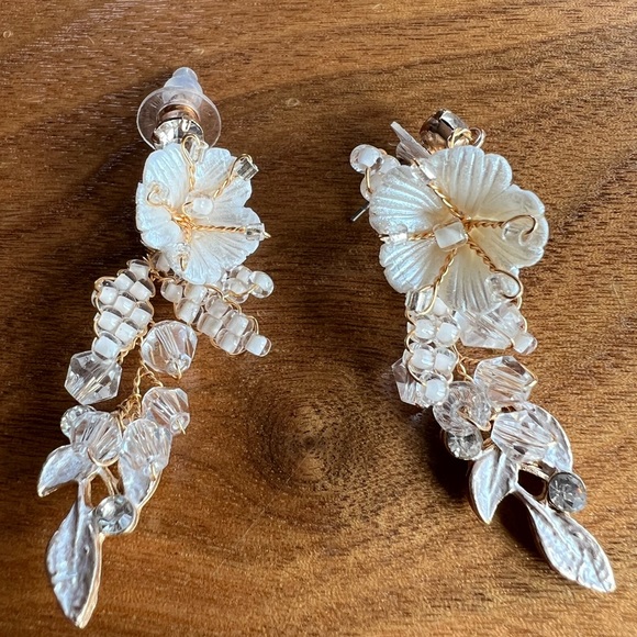 Wedding hair comb and matching earrings, ivory with crystals - Picture 4 of 4